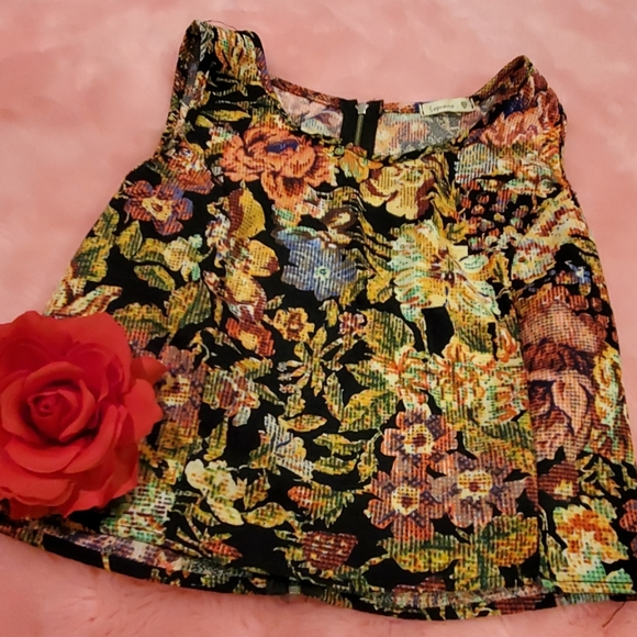 Floral zipper back crop top - Picture 2 of 4